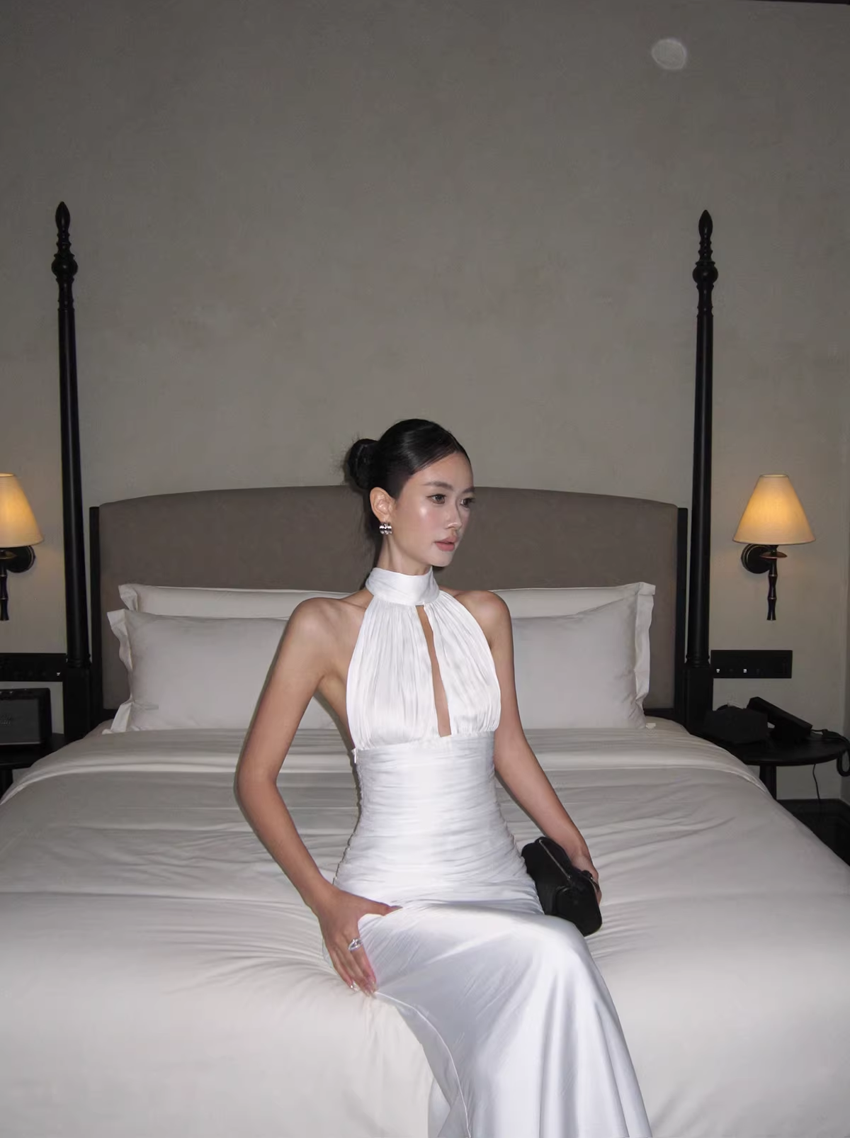 Sexy Halter White Satin Pleated Mermaid Long Wedding Guest Dress Birthday Prom Dress Evening Gown