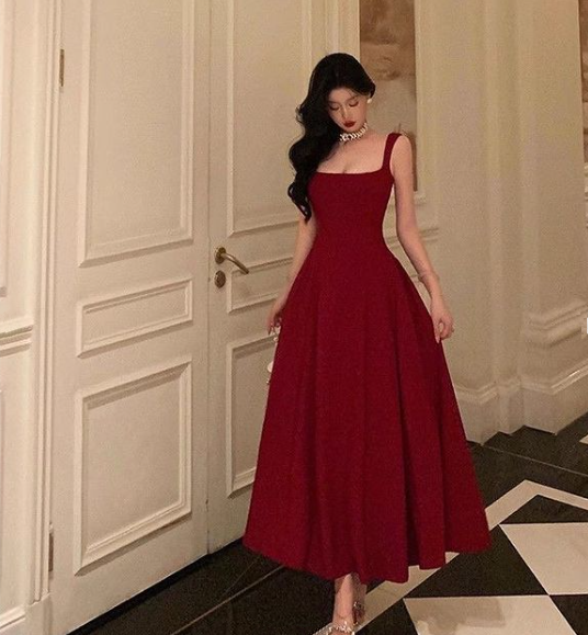 A line Burgundy Prom Gown Party Dresses