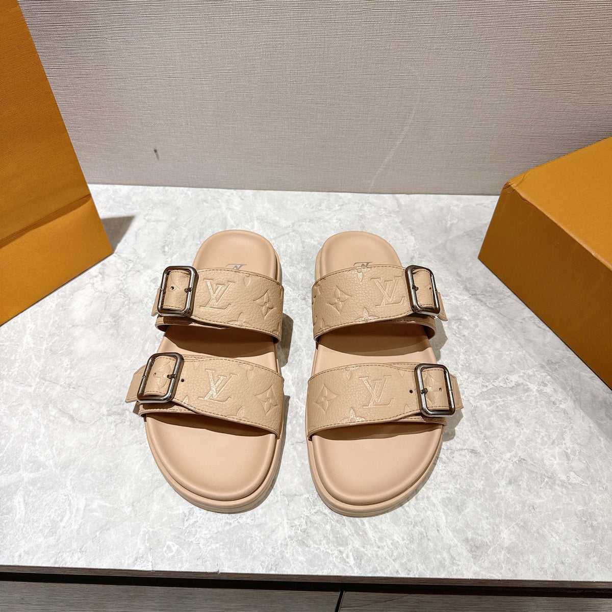 Louis Vuitton LV Venice Mule Beige