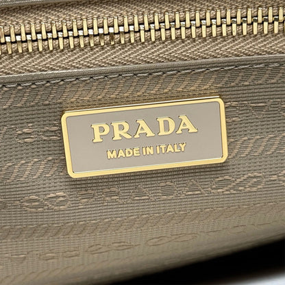 Prada Bonnie extra-large leather handbag(HIGH-END GRADE)