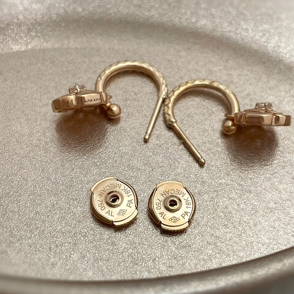 CHANEL EXTRAIT EARRINGS