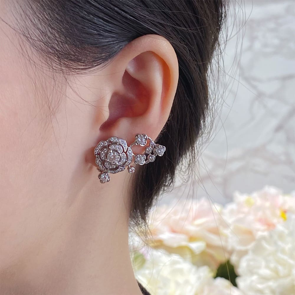 CHANEL BOUTON DE CAM??LIA HANGING EARRINGS
