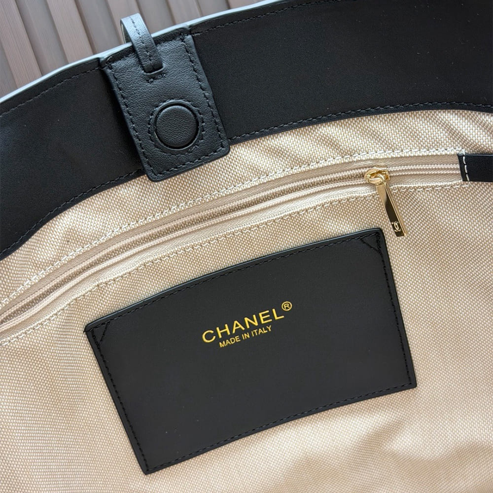 CHANEL Large Bucket Bag