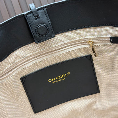 CHANEL Large Bucket Bag