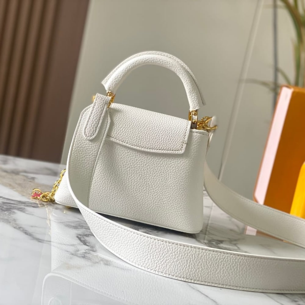 Louis Vuitton Capucines Mini White 21Cm M23718
