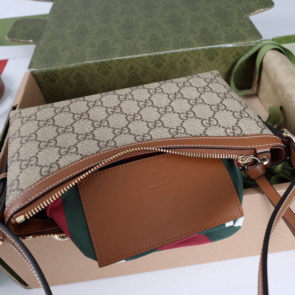 Gucci GG Emblem small shoulder bag