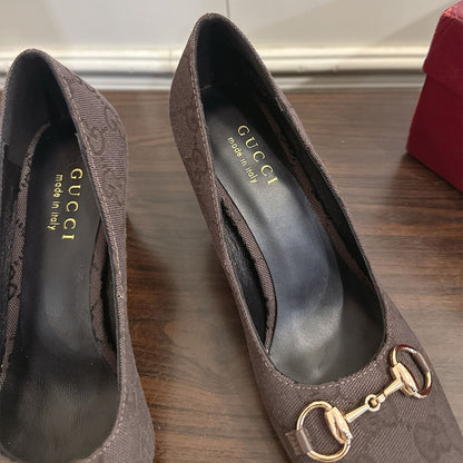 GUCCI Women’s Signora pump