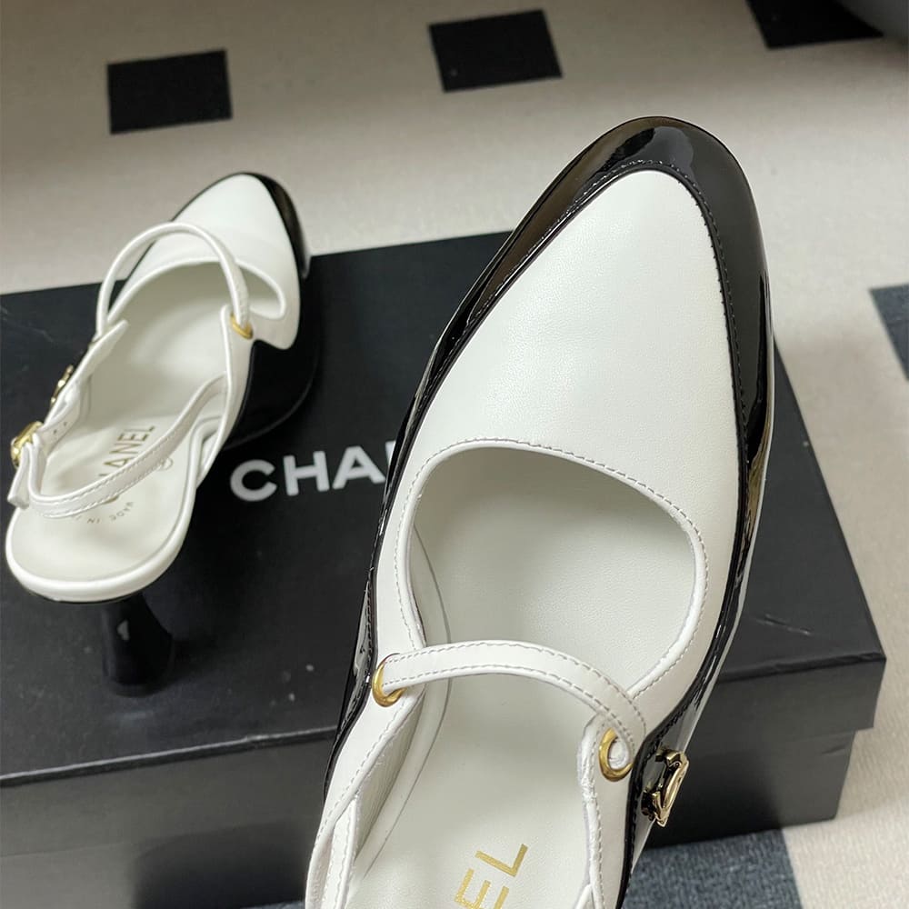 CHANEL Slingbacks