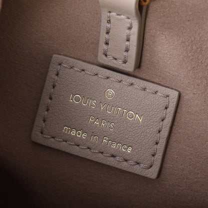 LV Coussin Bucket