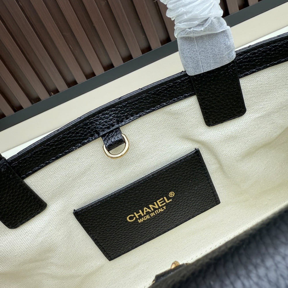 CHANEL Small Tote