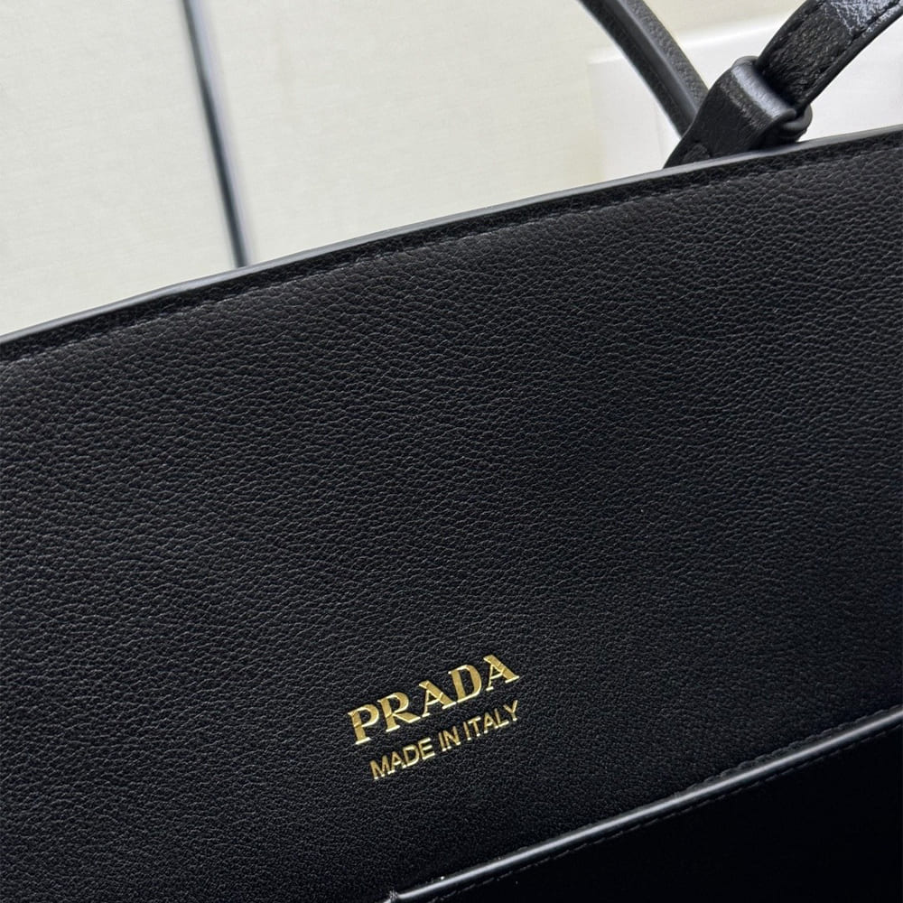 Prada Large leather tote bag(HIGH-END GRADE)