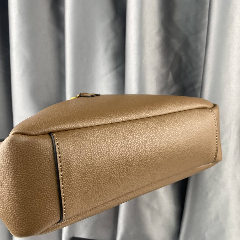Saint Laurent Le 5 À 7 Soft Small Hobo Bag In Smooth Brown 27Cm