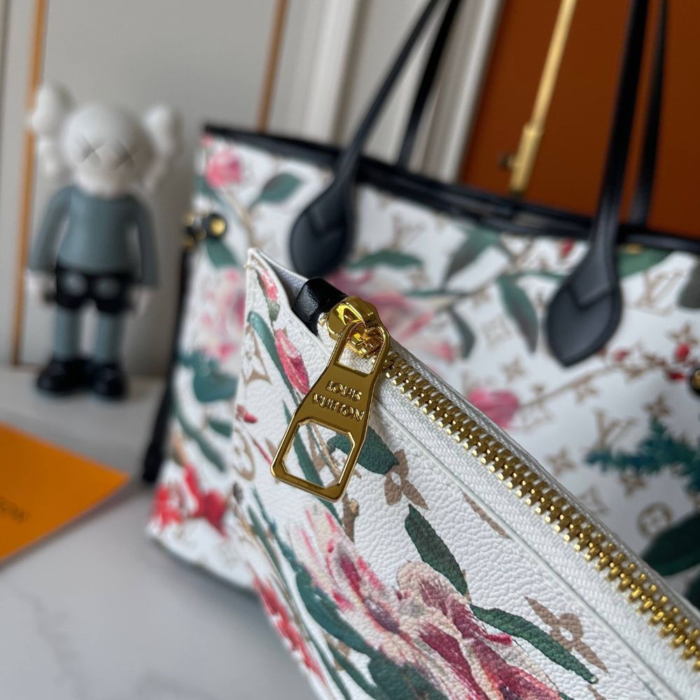 Louis Vuitton Neverfull MM Monogram Canvas Dune 32Cm