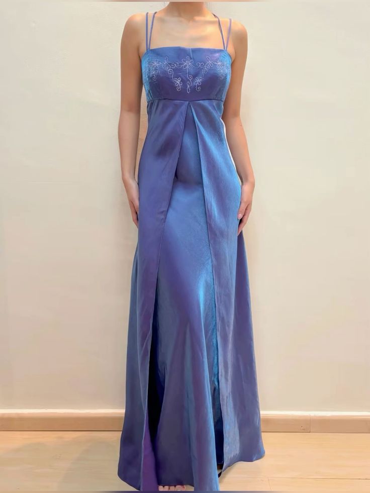 Girlhomeshops--Exquisite floral beaded fashionable long satin prom dress graduation gown gh5528
