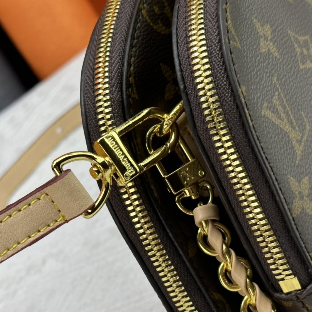 Louis Vuitton Be Alma Monogram Canvas Beige Tag 22Cm