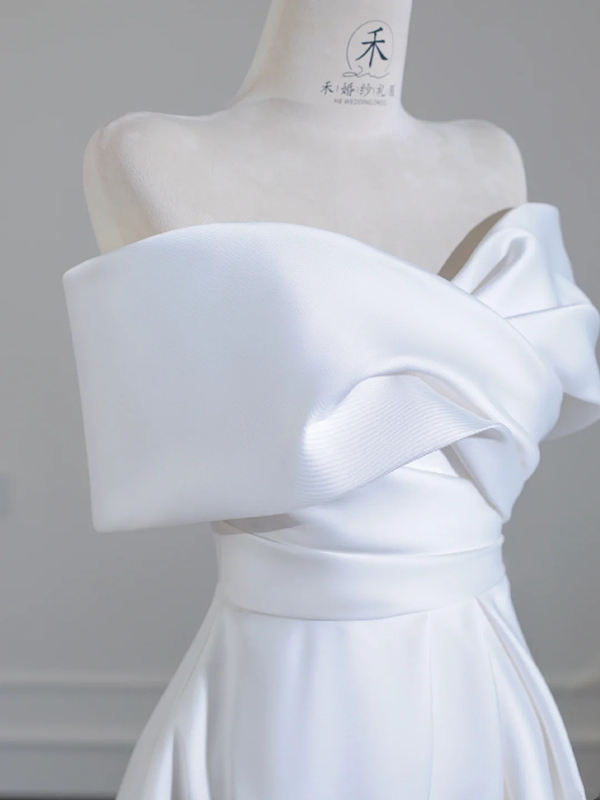 White satin off-the-shoulder fitted waist long ball gown/bridal dress R8252