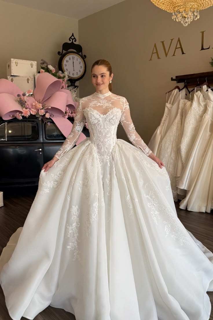 Elegant Ivory High Neck Illusion Long Sleeve Floral Lace Appliques Chapel Train A-Line Wedding Dress TP5904