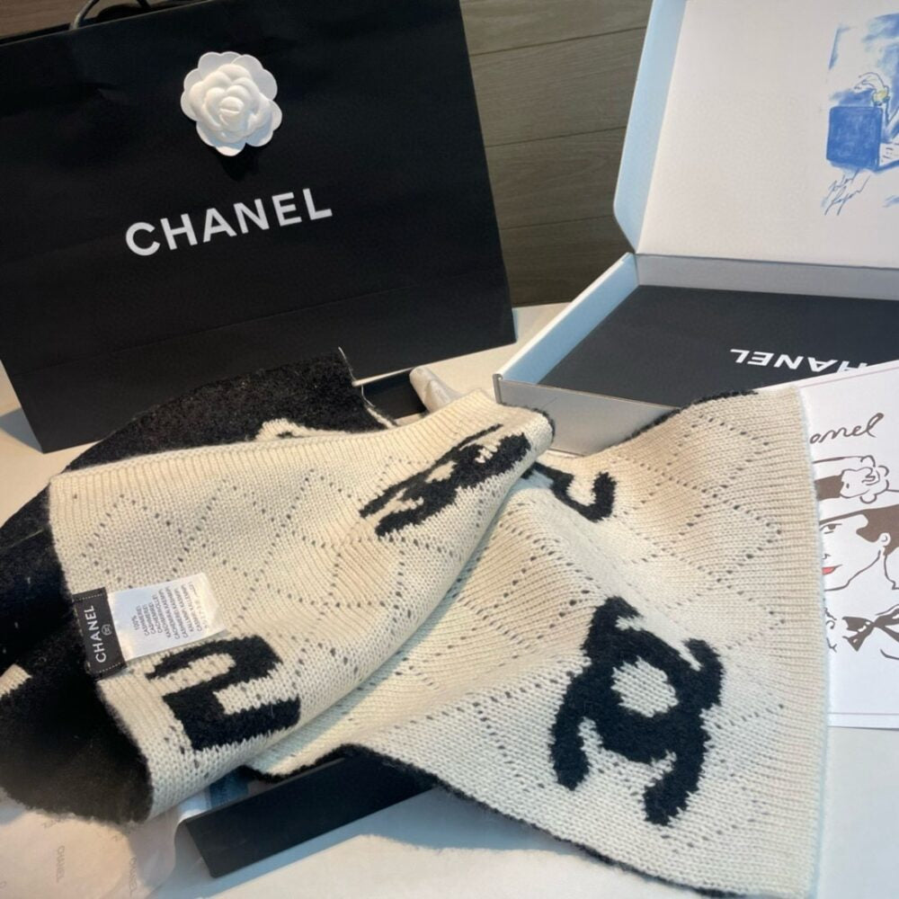 Chanel Logo Cashmere Muffler Black And White 170Cm