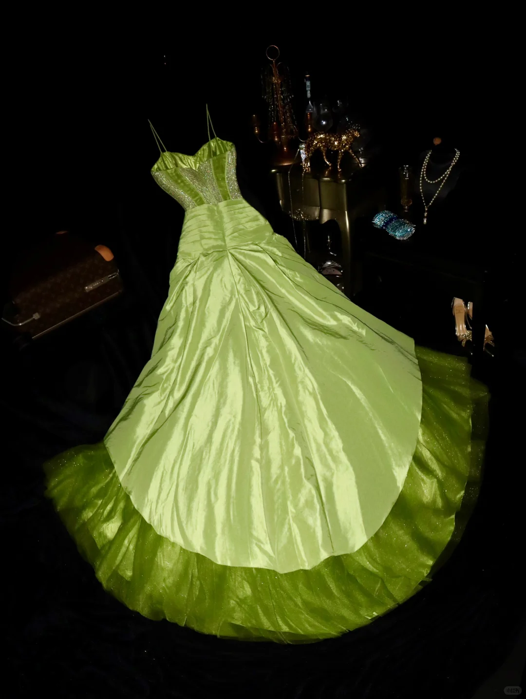 Glamorous Lime Green Satin Spaghetti Strap Beaded Evening Gown TP5356