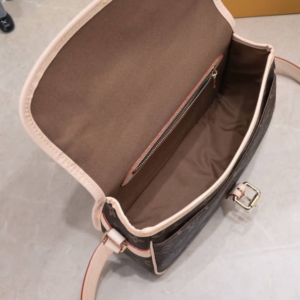 Louis Vuitton Monogram Canvas Sologne 26Cm Brown M42250