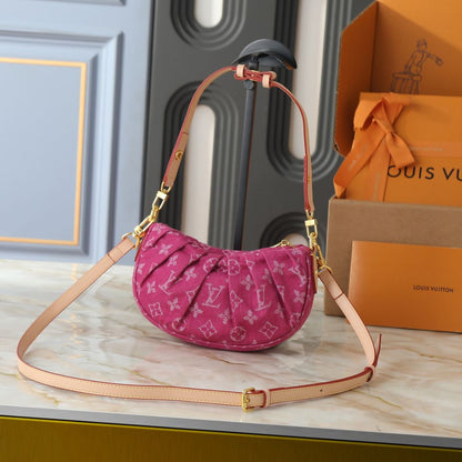 Louis Vuitton Pochette Valley Bag Denim Pink 21Cm M28327