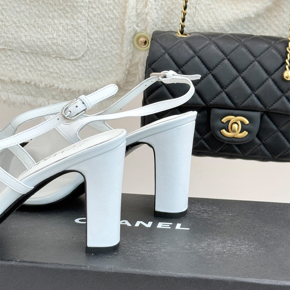 CHANEL Slingbacks