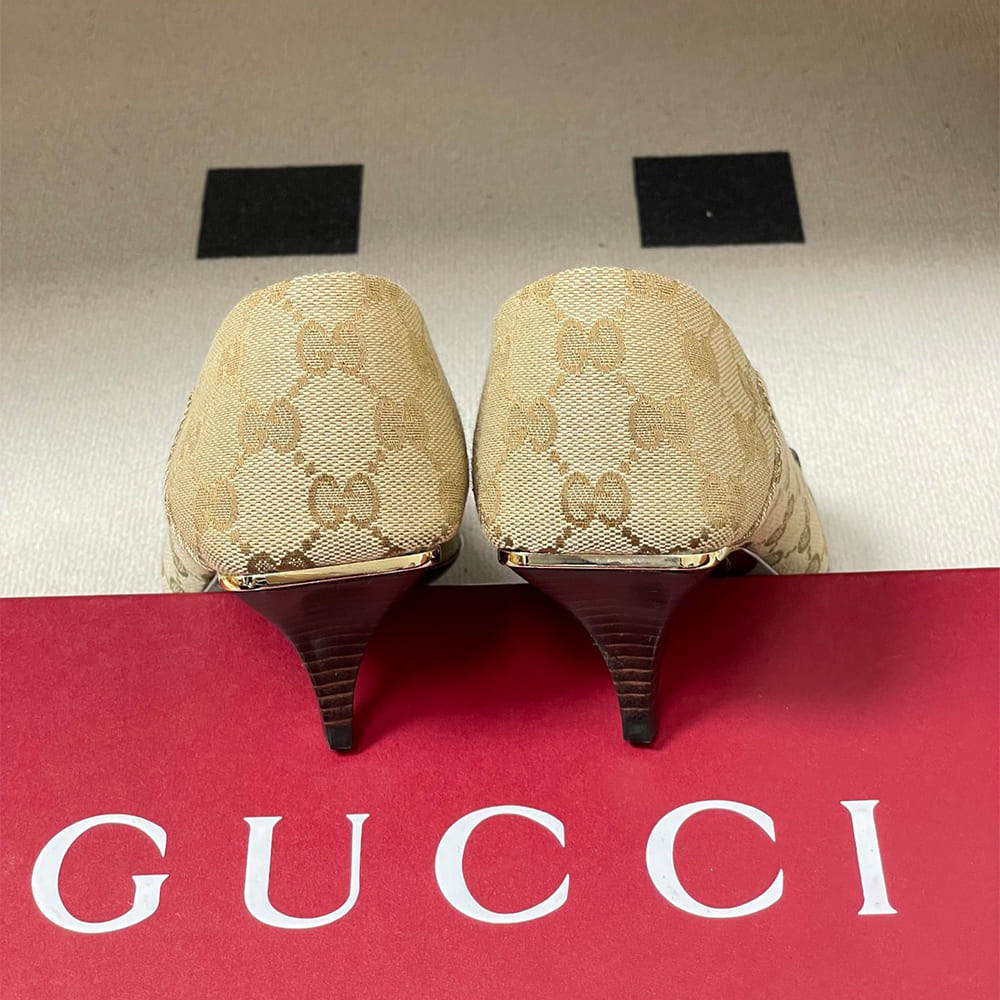 GUCCI Women’s Vittoria pump
