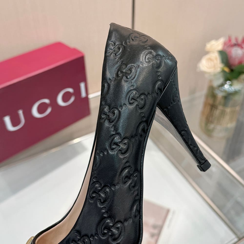 GUCCI Women’s pump with Horsebit
