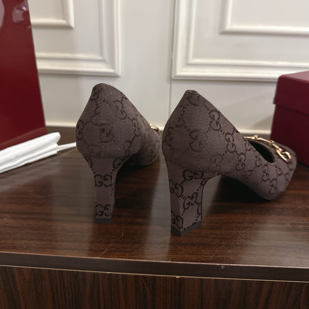 GUCCI Women’s Signora pump