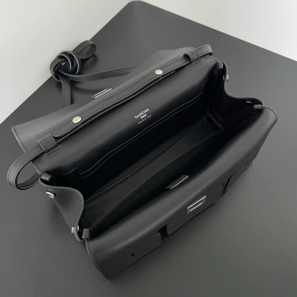 Balenciaga Women’s Bel Air Clutch On Strap Small(HIGH-END GRADE)
