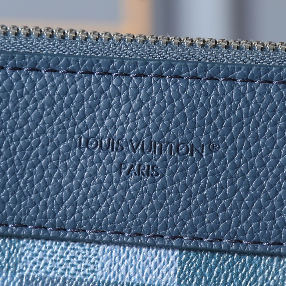 Louis Vuitton Pochette Voyage Souple Blue 30Cm M28846