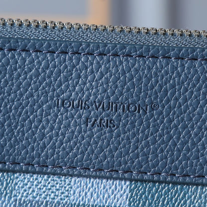 Louis Vuitton Pochette Voyage Souple Blue 30Cm M28846