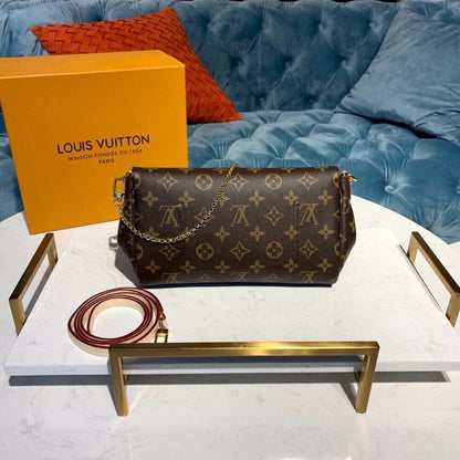 Louis Vuitton Favorite PM Monogram Canvas For Women 24Cm LV M40717