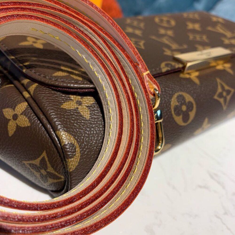 Louis Vuitton Favorite PM Monogram Canvas For Women 24Cm LV M40717