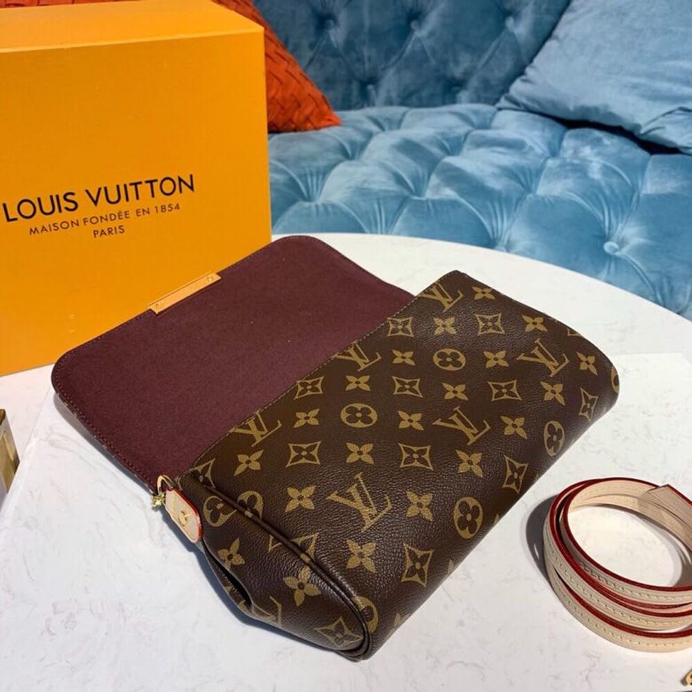 Louis Vuitton Favorite PM Monogram Canvas For Women 24Cm LV M40717