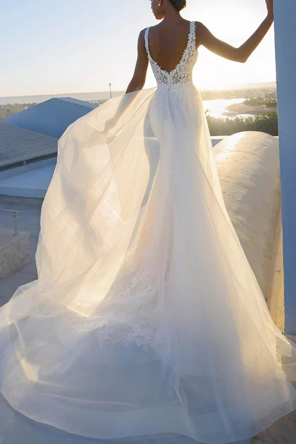 Charming V-neck lace fishtail wedding dress