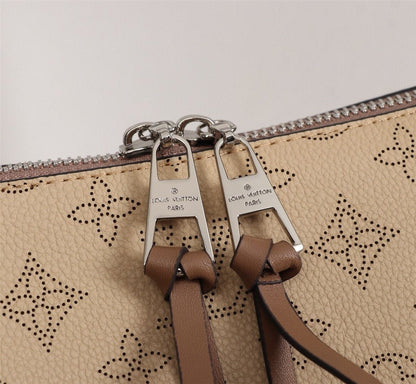 LV Louis Vuitton Beaubourg Hobo