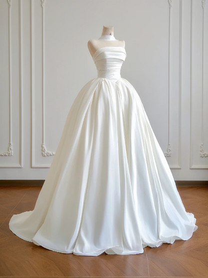 White strapless, fitted waist, full skirt, long ball gown, bridal dress R8167