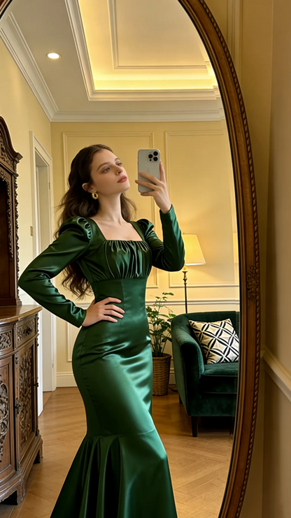 Green square neckline, fitted waist, slimming and sexy long ball gown R8616