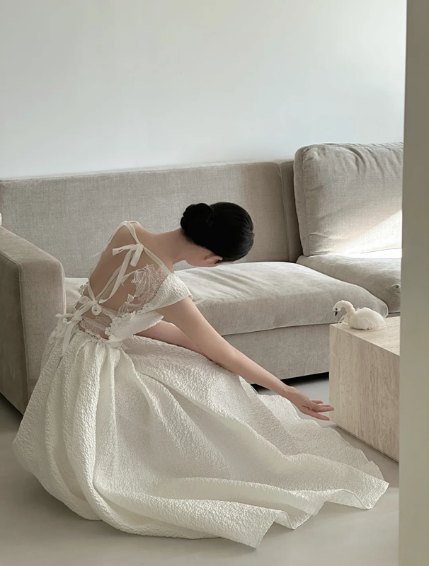 White spaghetti strap, waist-cinched, slim-fit, full-skirt prom dress, wedding dress R7959