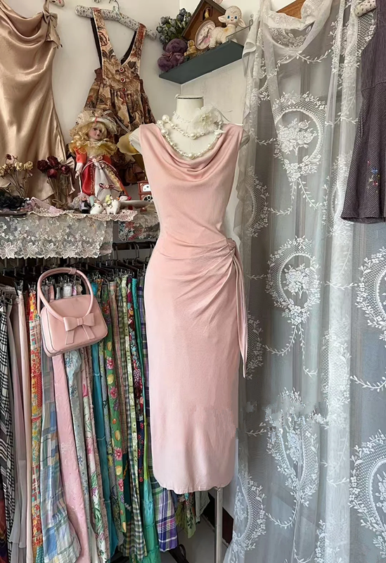 Light pink sleeveless halter neck fitted long ball gown R7839