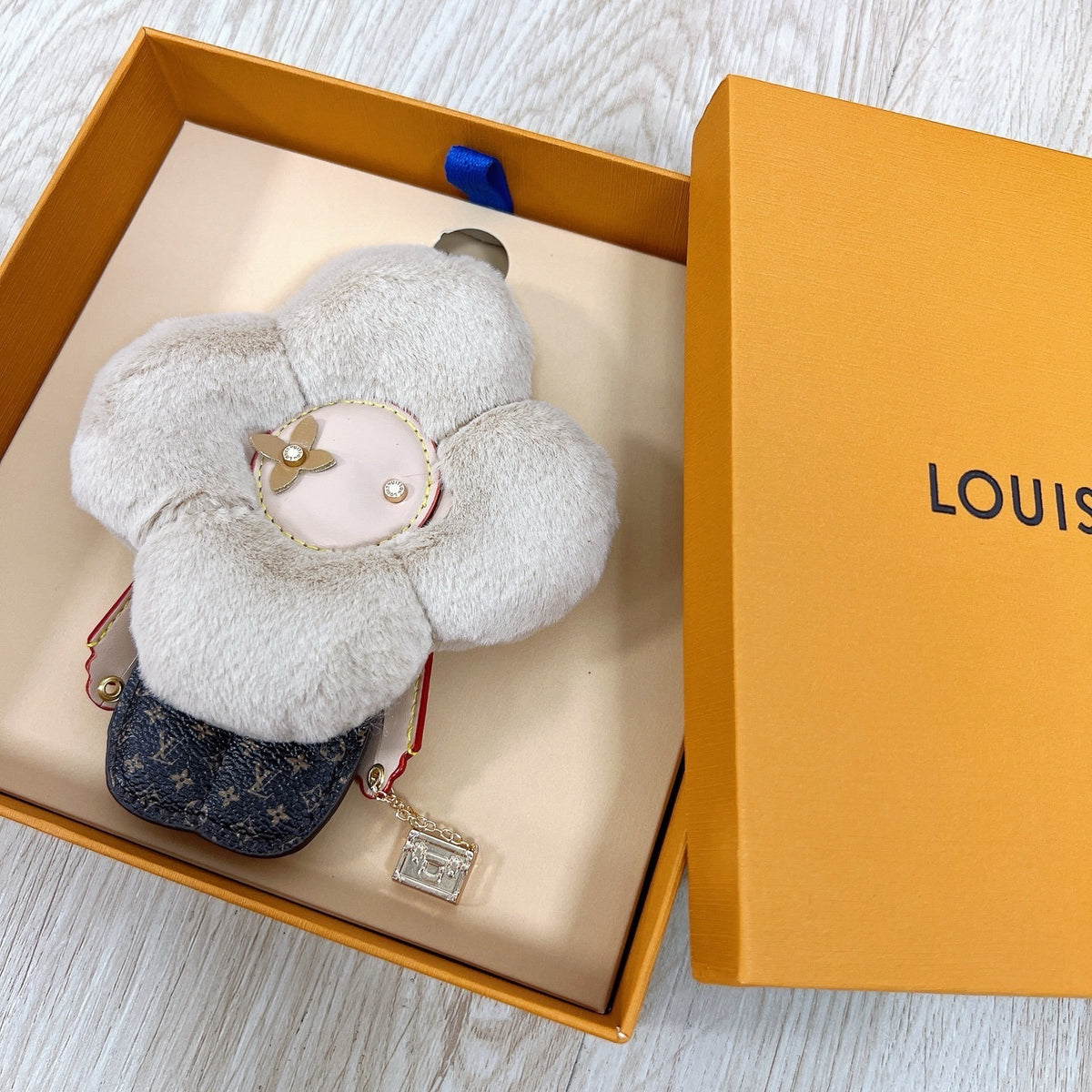 Louis Vuitton Vivienne Fashionista Bag Charm Lady