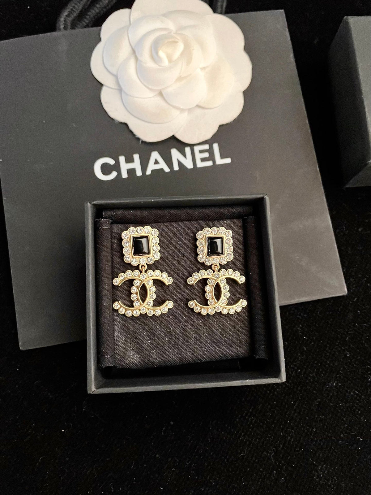 EN – Lux Earring Chanel 011