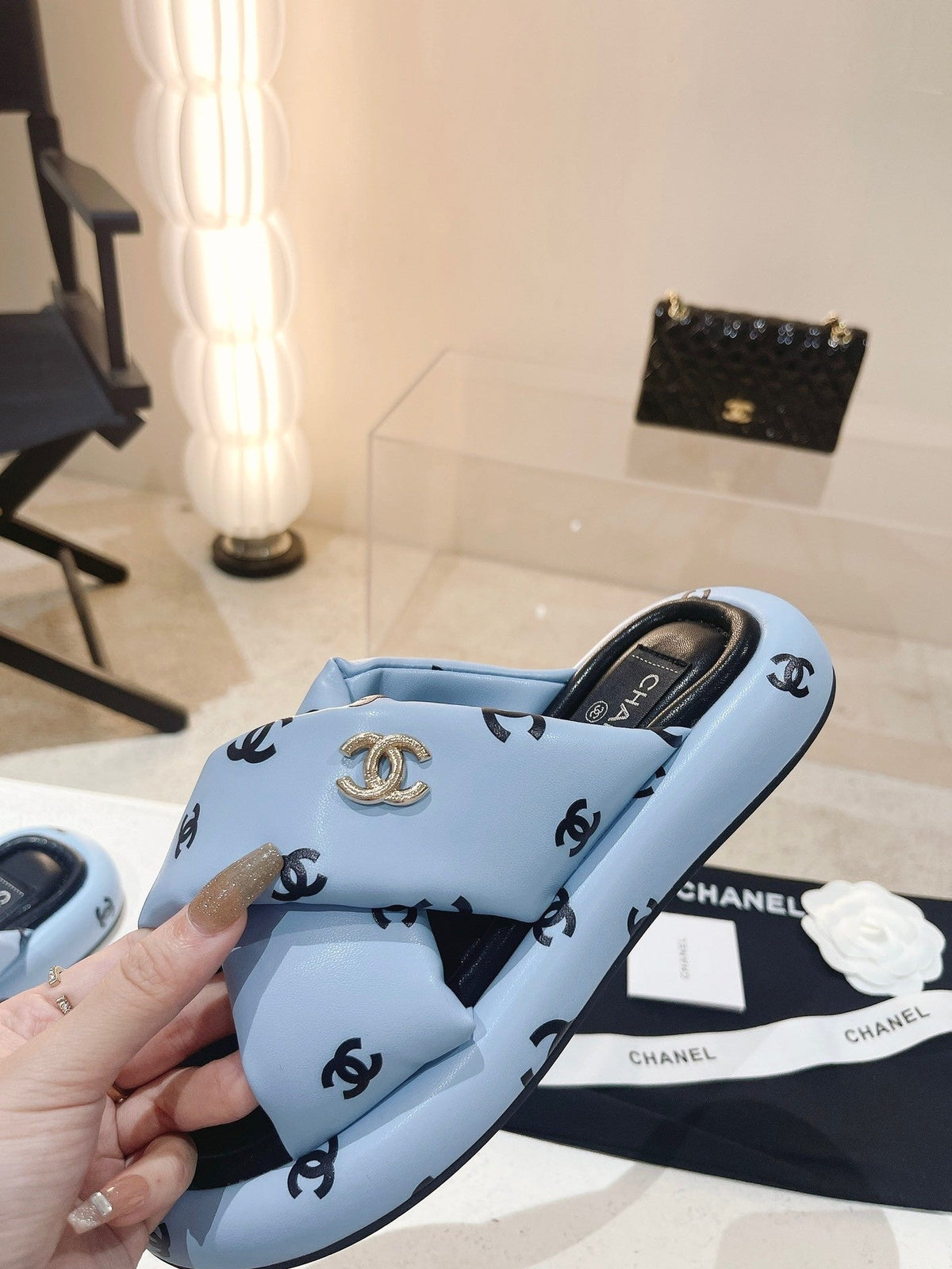 Luxury  CHL 069