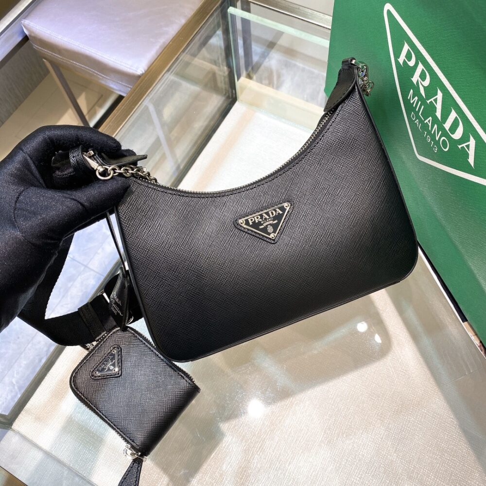 Prada Re-Edition 2005 Saffiano  Bag Black 22cm