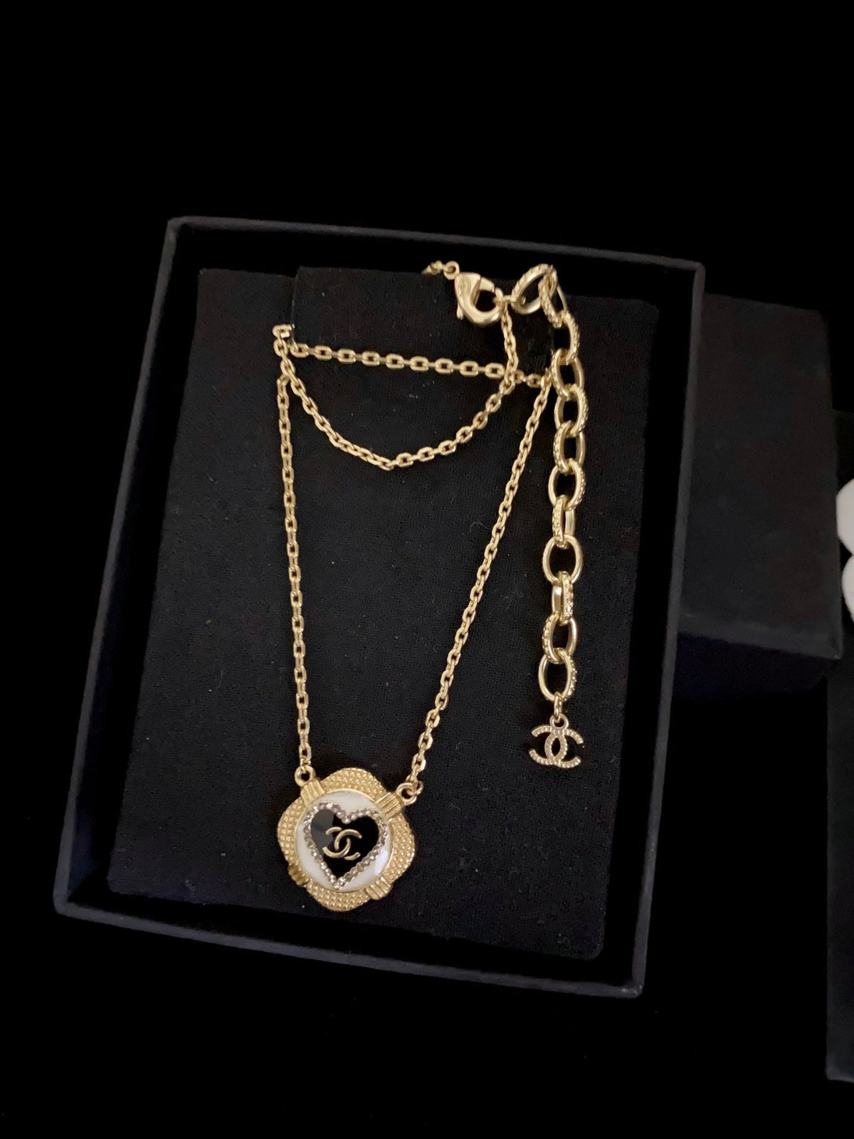 EN – Lux Necklace CHL037