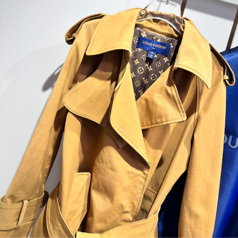 Louis Vuitton Oversized Detail Trench Coat Sandy Beige 1ABD9W