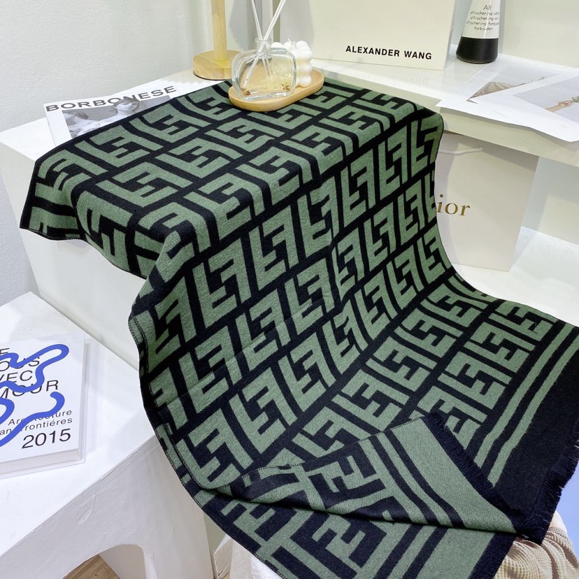 EN – Luxury FEI Scarf 006