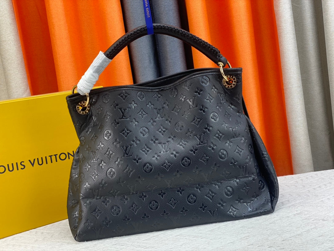 Louis Vuitton Artsy