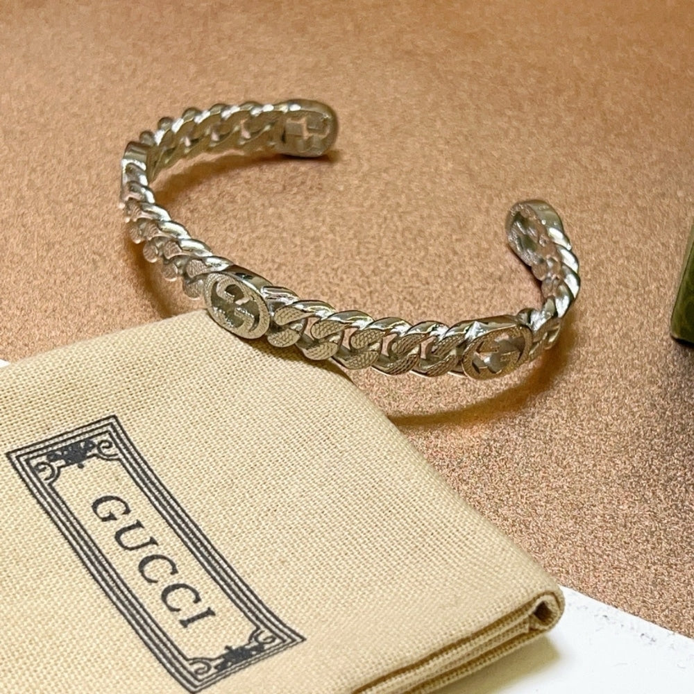 GUCCI SILVER INTERLOCKING G CUFF BRACELET